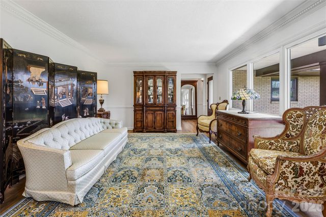 910 Rutledge Annex, Hendersonville, NC 28739