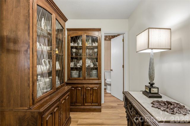 910 Rutledge Annex, Hendersonville, NC 28739