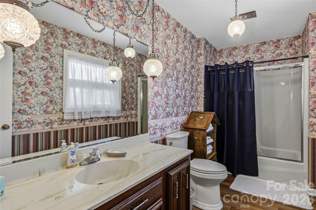 910 Rutledge Annex, Hendersonville, NC 28739