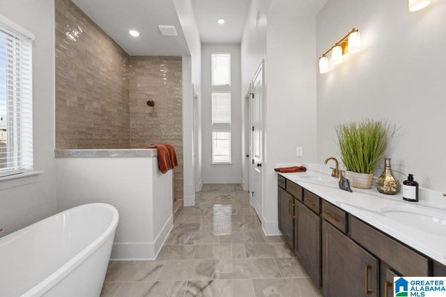 6123 AVONLEIGH CRESCENT, Hoover, AL 35244