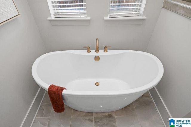 6123 AVONLEIGH CRESCENT, Hoover, AL 35244