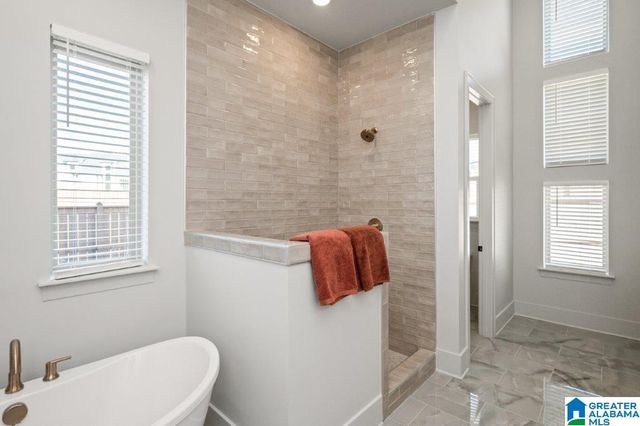 6123 AVONLEIGH CRESCENT, Hoover, AL 35244