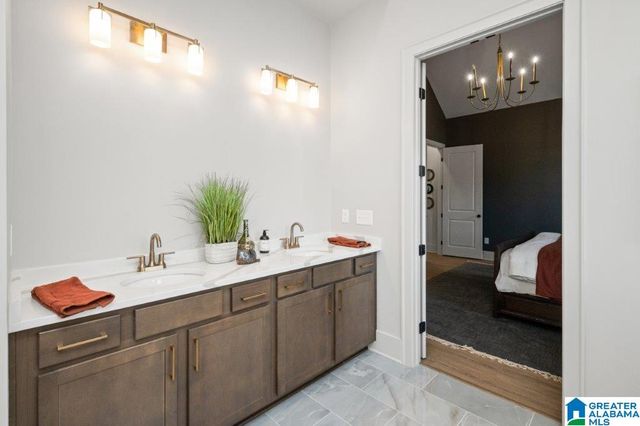 6123 AVONLEIGH CRESCENT, Hoover, AL 35244