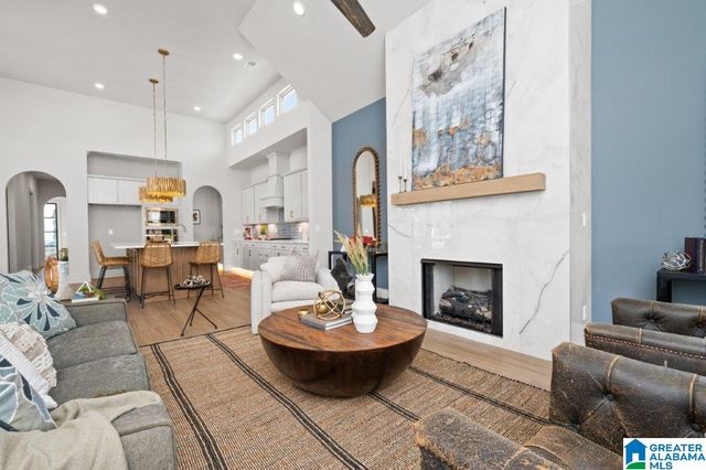 6123 AVONLEIGH CRESCENT, Hoover, AL 35244