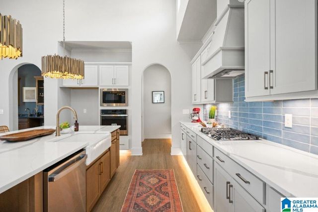 6123 AVONLEIGH CRESCENT, Hoover, AL 35244