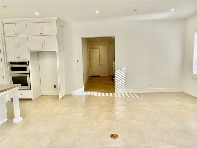125 Avento, Irvine, CA 92602
