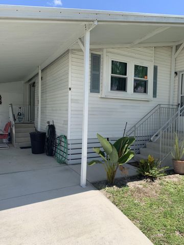 9 Universidad Lane, Port St. Lucie, Port St Lucie, FL 34952