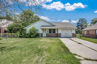 2915 E Shadybrook Ln, Wichita, KS 67214