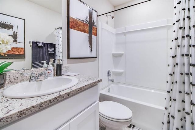 4004 Savannah Oaks Drive, Lake Charles, LA 70607