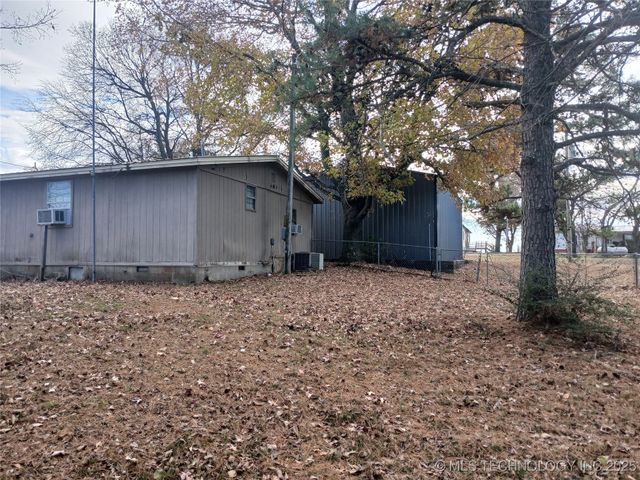 415299 E 1073 Road, Checotah, OK 74426