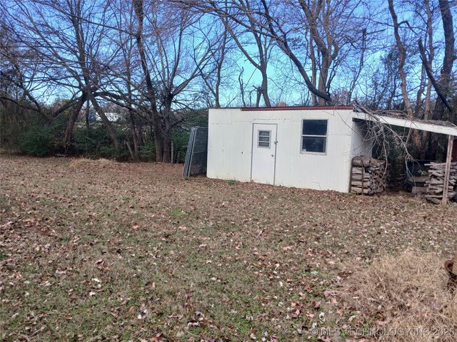415299 E 1073 Road, Checotah, OK 74426