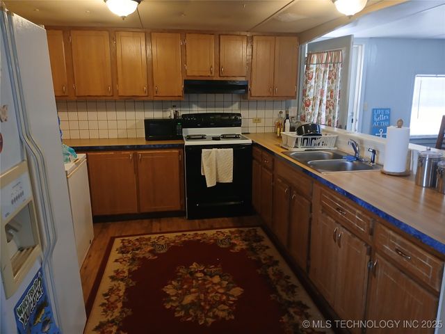 415299 E 1073 Road, Checotah, OK 74426