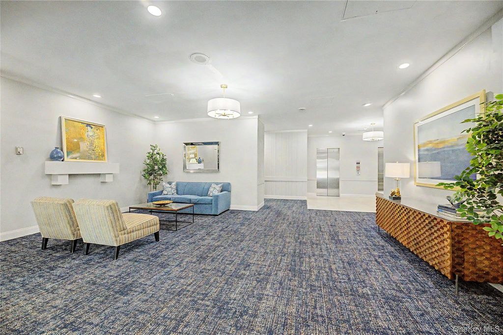 20 Old Mamaroneck Road 5C, White Plains, NY 10605 — photo 4