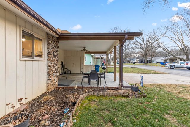 25 Oak Court, Branson, MO 65616