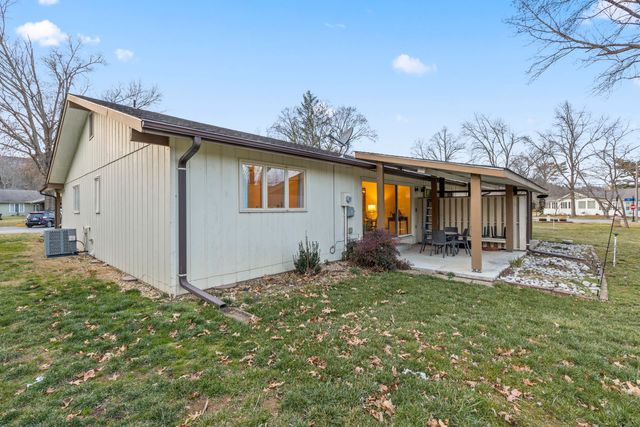 25 Oak Court, Branson, MO 65616