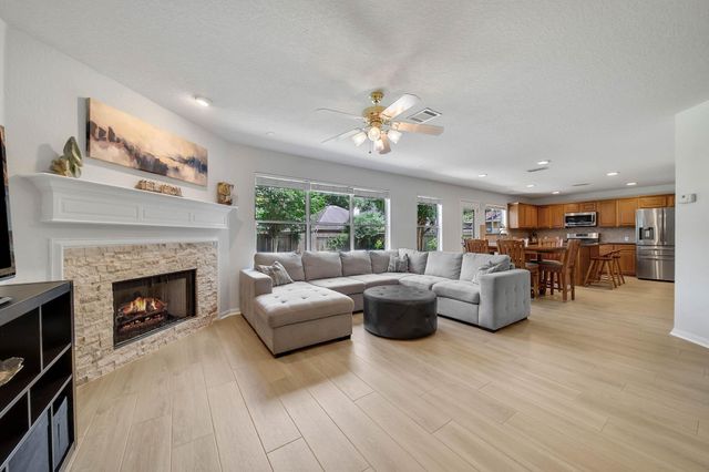 18 Orchid Grove Place, The Woodlands, TX 77385