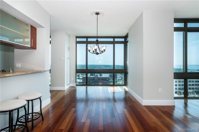 175 Huguenot Street 1802, New Rochelle, NY 10801