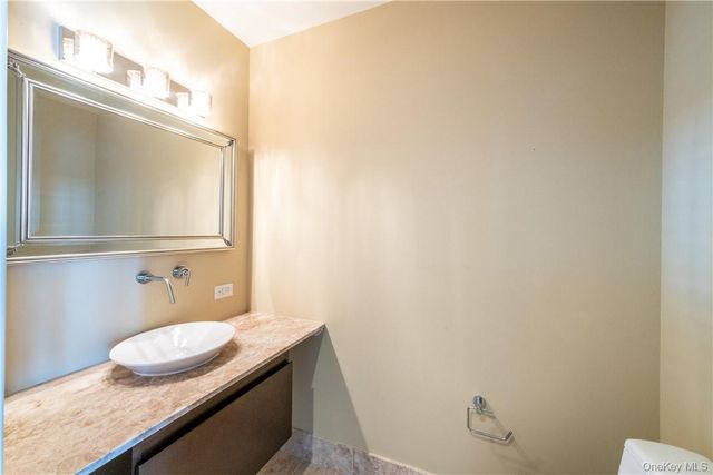 175 Huguenot Street 1802, New Rochelle, NY 10801