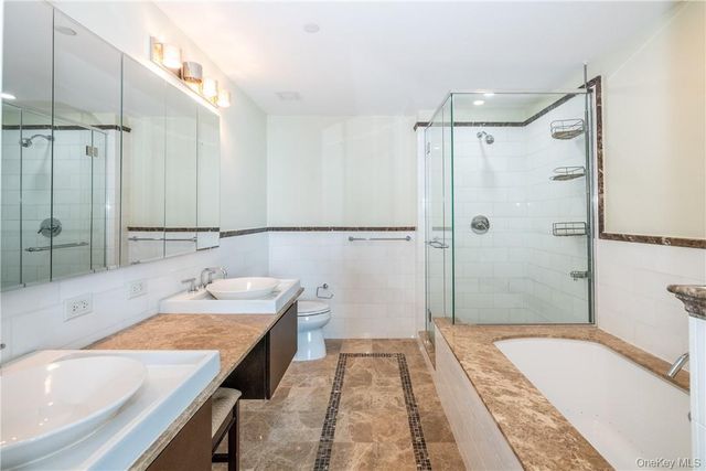 175 Huguenot Street 1802, New Rochelle, NY 10801