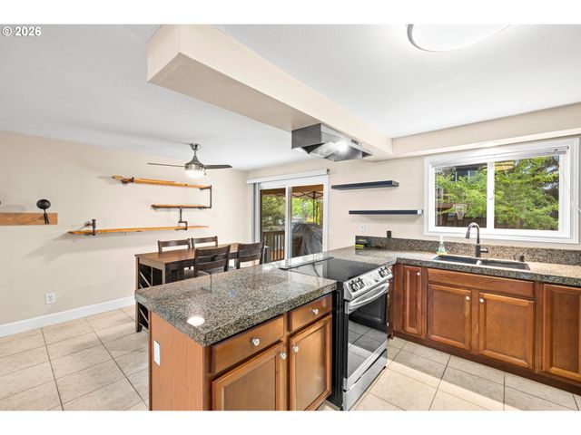 4741 Sw 207TH Ct, Beaverton, OR 97078
