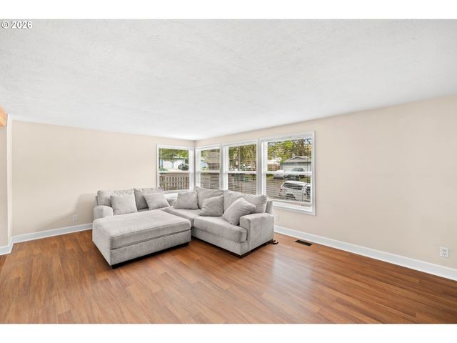 4741 Sw 207TH Ct, Beaverton, OR 97078