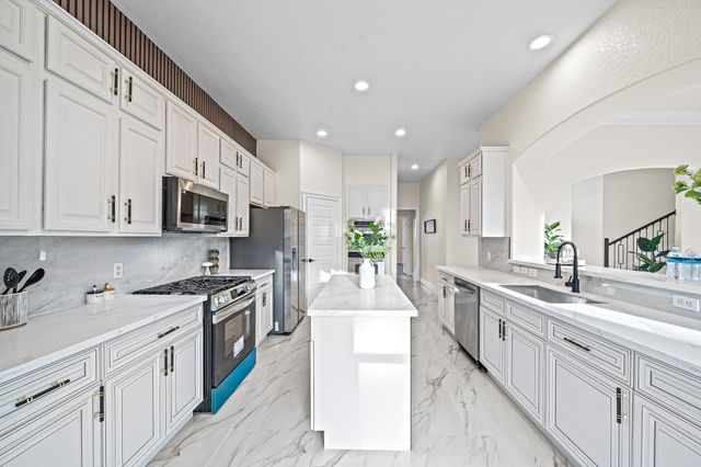 14511 Middle Bluff Trail, Cypress, TX 77429