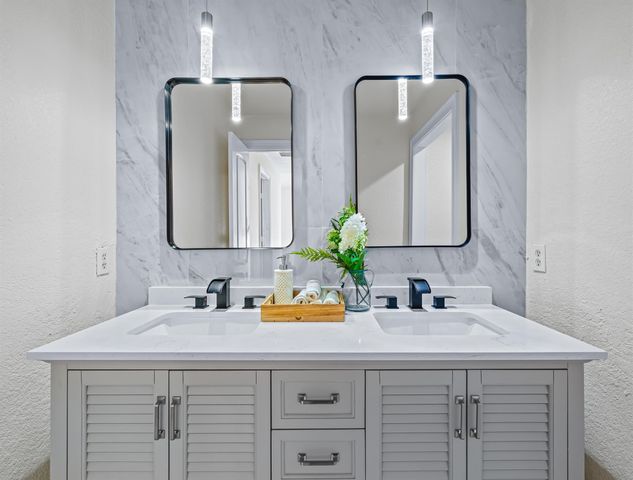 14511 Middle Bluff Trail, Cypress, TX 77429