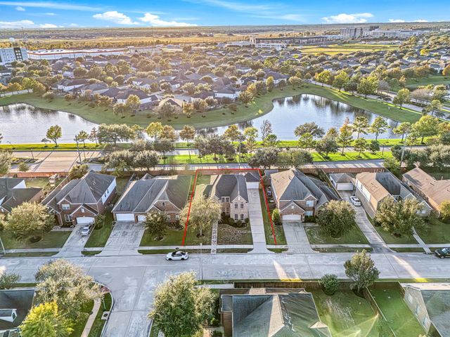 14511 Middle Bluff Trail, Cypress, TX 77429