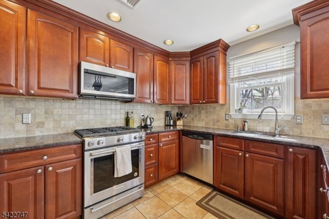 420 William St, Somerville Boro, NJ 08876