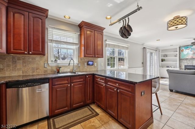 420 William St, Somerville Boro, NJ 08876