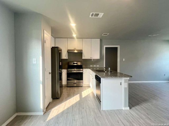 10239 Robbins, San Antonio, TX 78245