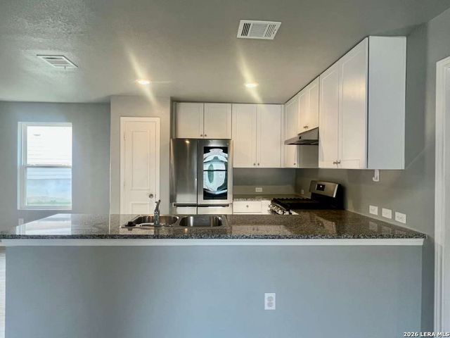 10239 Robbins, San Antonio, TX 78245