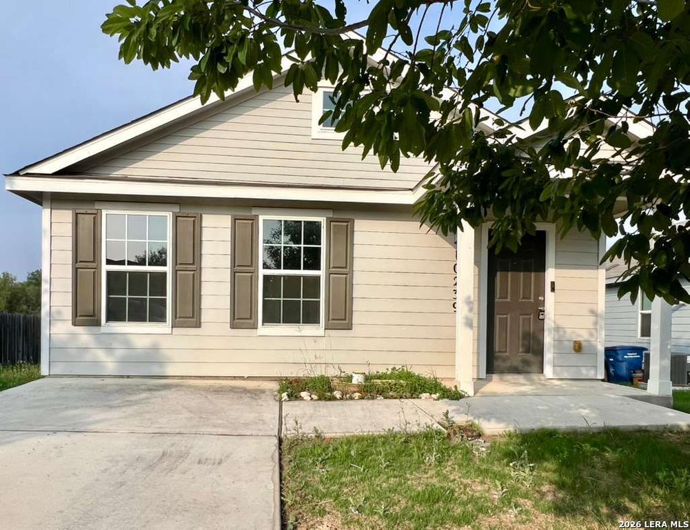 10239 Robbins, San Antonio, TX 78245