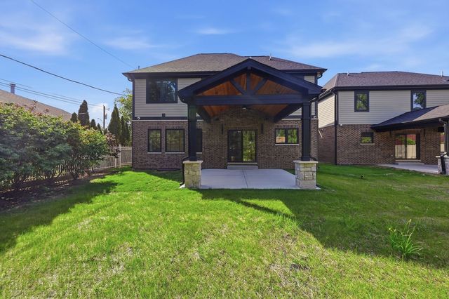 9235 Crescent Court, Oak Lawn, IL 60453