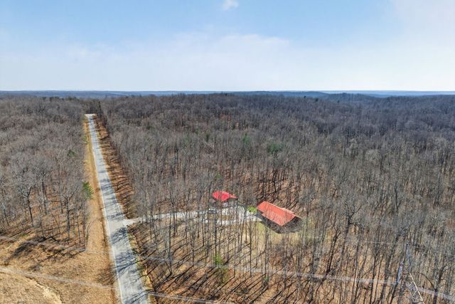 2309 Arrow Trl, Monterey, TN 38574