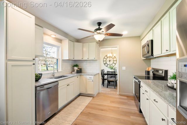 25335 Waycross, Southfield, MI 48033