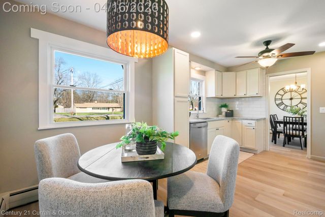 25335 Waycross, Southfield, MI 48033