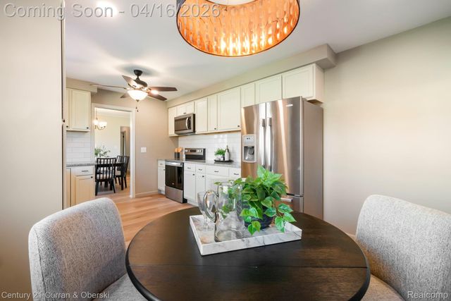 25335 Waycross, Southfield, MI 48033