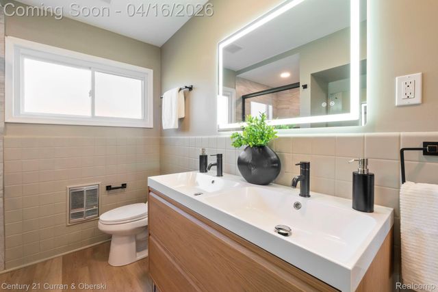 25335 Waycross, Southfield, MI 48033