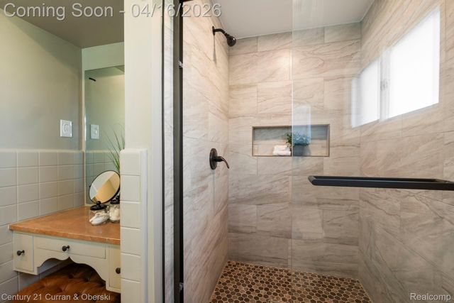 25335 Waycross, Southfield, MI 48033