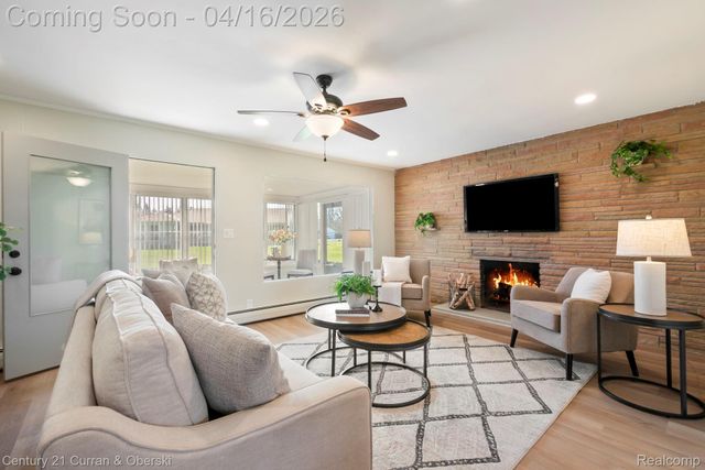 25335 Waycross, Southfield, MI 48033