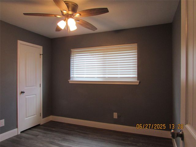 2602 31st Avenue N, Texas City, TX 77590