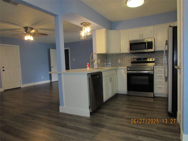 2602 31st Avenue N, Texas City, TX 77590
