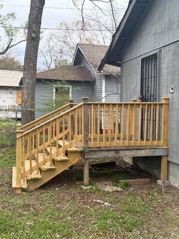 2208 S Valmar Street, Little Rock, AR 72204