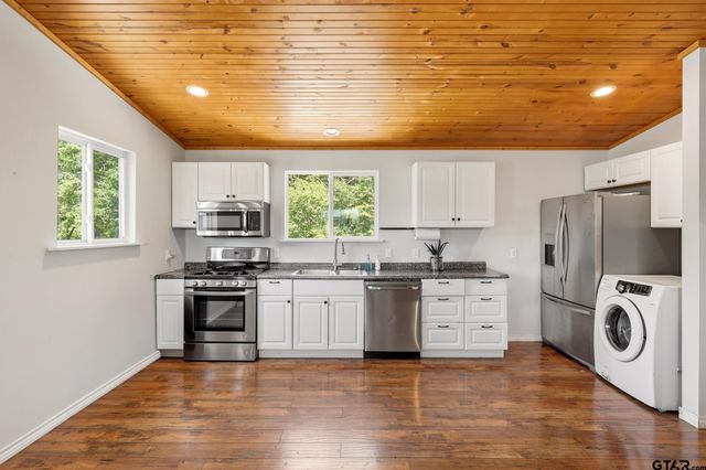 1357 County Road 3504, Bullard, TX 75757