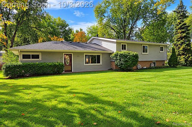 7795 Circle Boulevard, West Bloomfield, MI 48323
