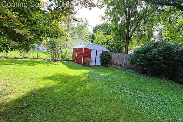 7795 Circle Boulevard, West Bloomfield, MI 48323