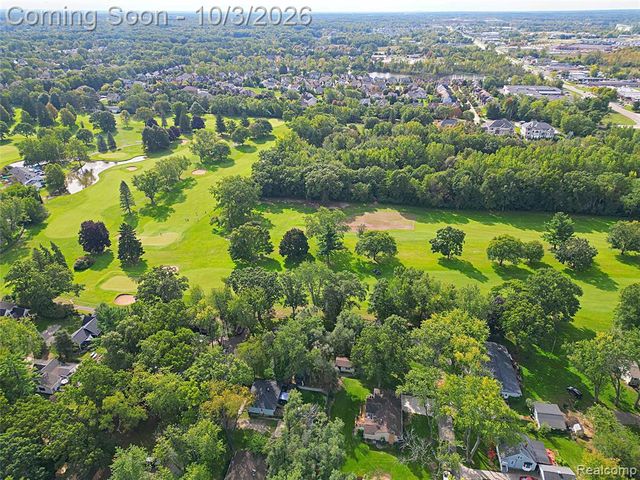 7795 Circle Boulevard, West Bloomfield, MI 48323