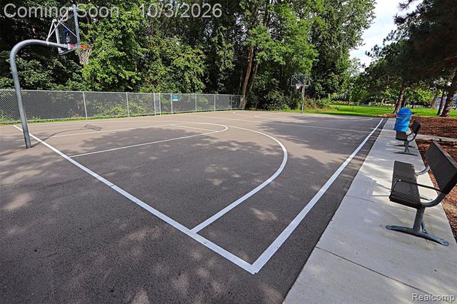7795 Circle Boulevard, West Bloomfield, MI 48323