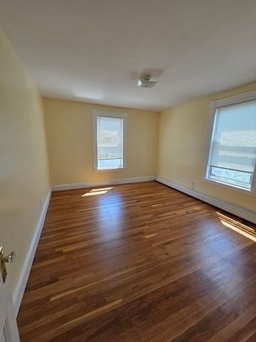 29 Hanover St 3R, Lynn, MA 01902